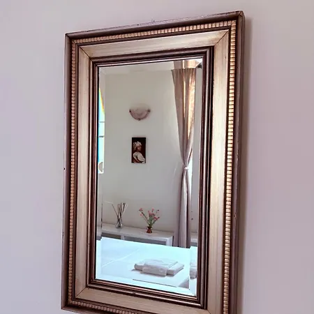 Dalla Mirella Apartman *